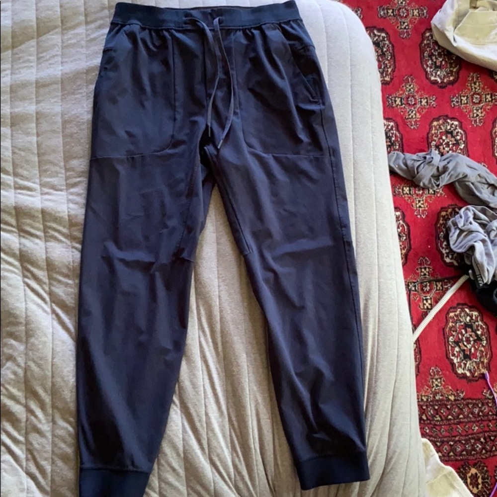 Lulu Lemon Men’s ABC Joggers